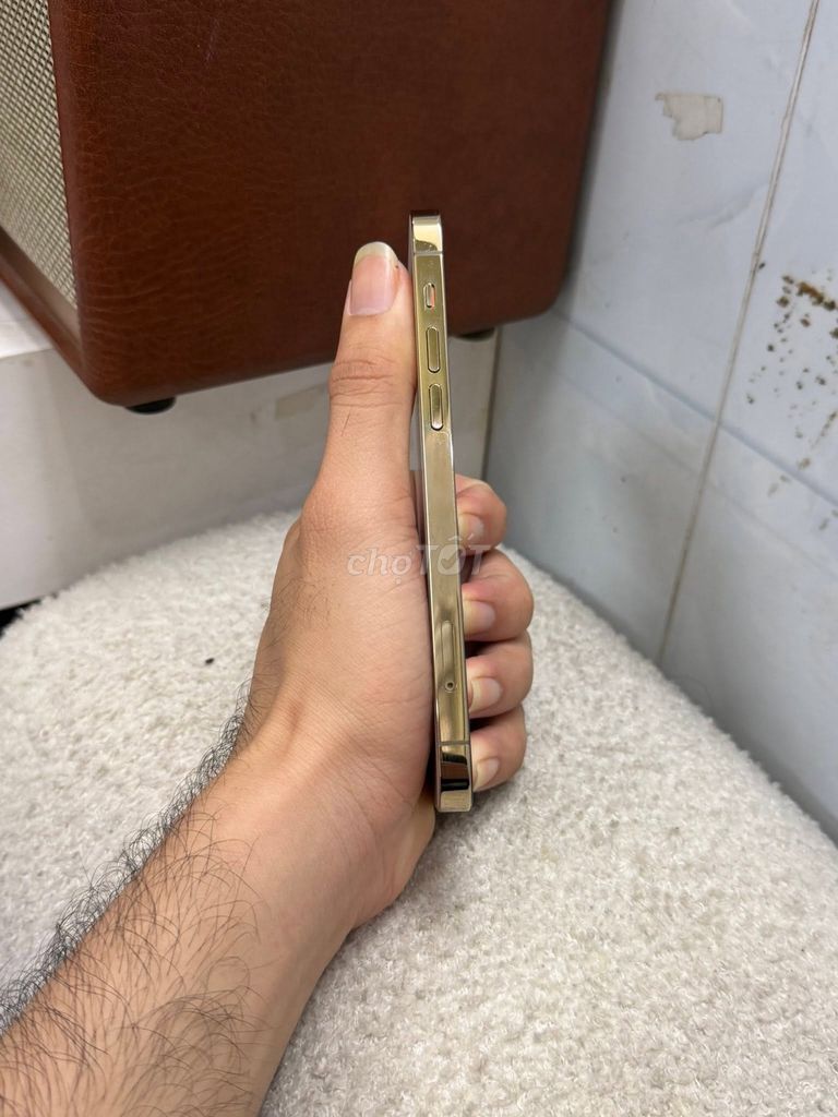 Apple iPhone 12 Pro 128GB Vàng. Mua bán Điện thoại tại Quận Ngũ Hành Sơn Đà Nẵng được đăng bởi Tài Ngô hình 1