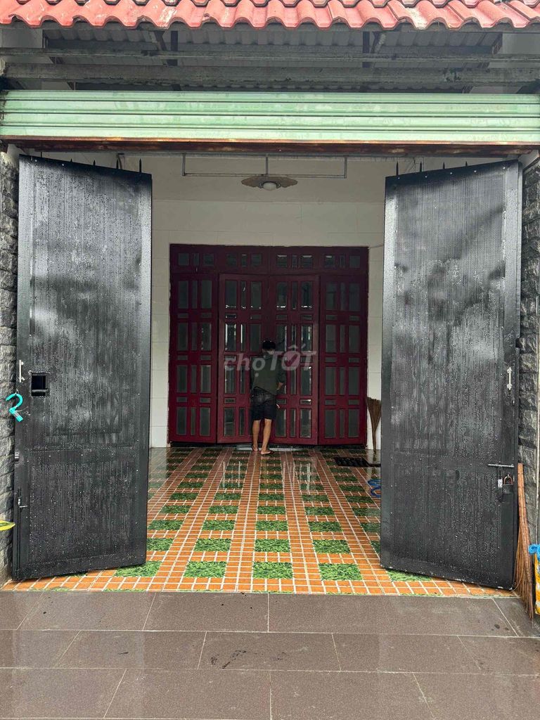 nhà mặt tiền   , 4x20m , 3 phòng ngủ ,2 toilet , trần thị cờ q,12