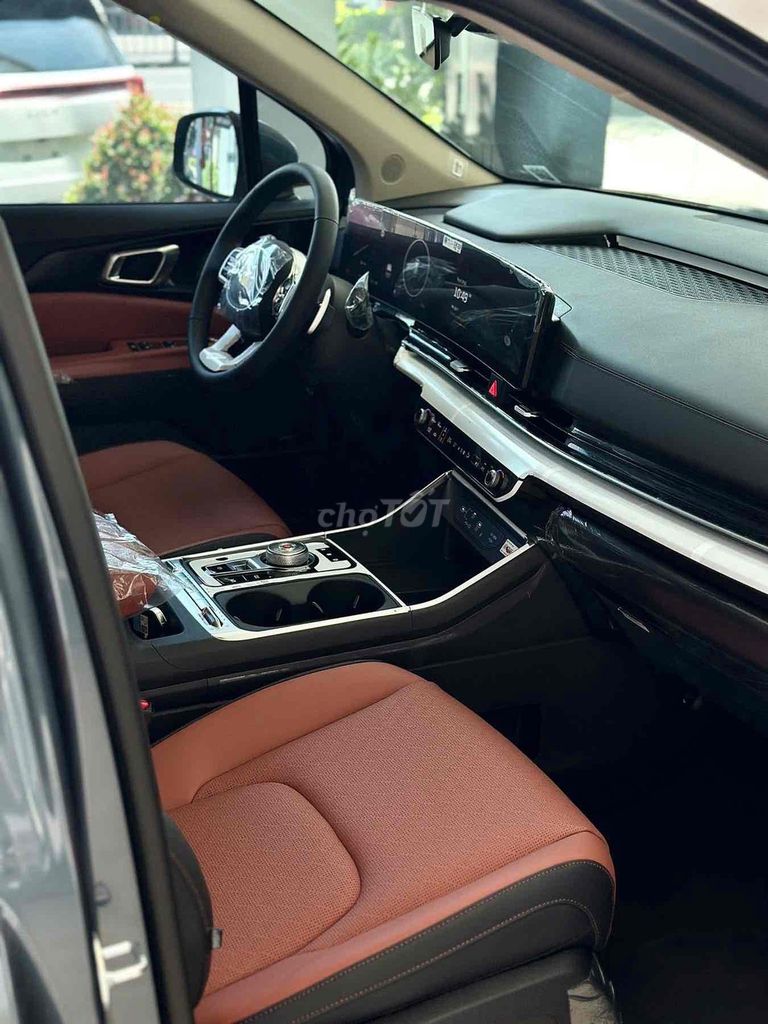 Kia Carnival 2025 Signature 1.6 Turbo HEV 7S. Mua bán Ô tô tại Quận Phú Nhuận Tp Hồ Chí Minh được đăng bởi Chợ xe Otolanbanh hình 11