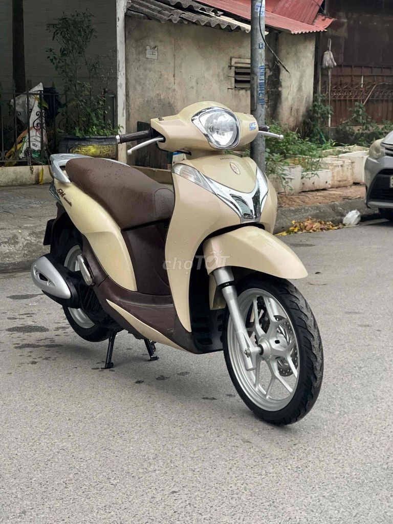 Honda SH Mode 2018 Nguyên Bản Chất_Bảo Hành 2 Năm✅. Mua bán Xe máy tại Huyện Gia Lâm Hà Nội được đăng bởi Xe Máy Phúc Hưng hình 2