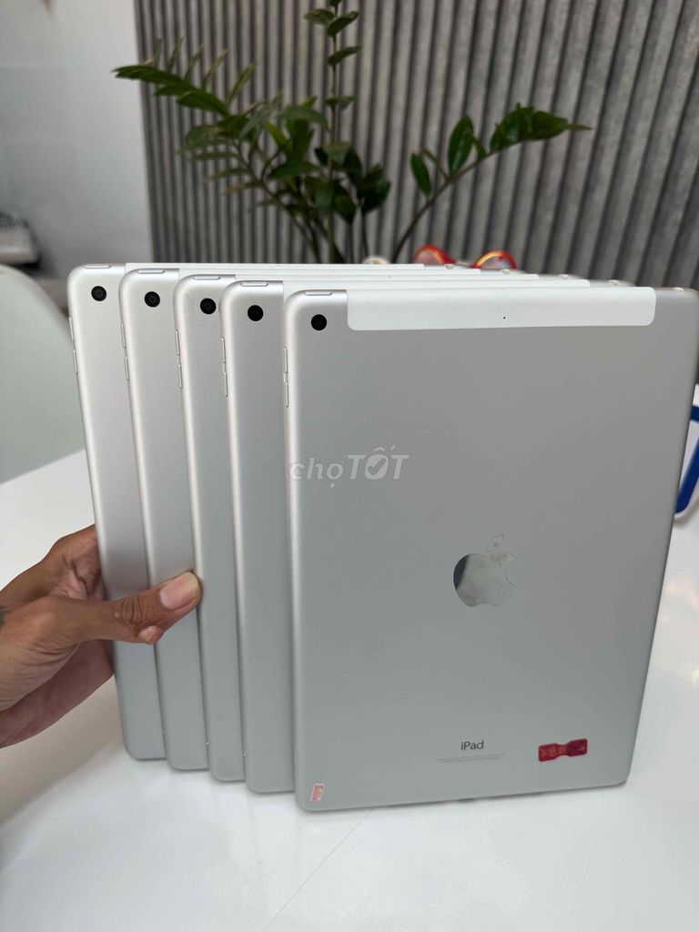 Apple iPad Gen 7 4G-Wifi 32GB dùng được sim. Mua bán Máy tính bảng tại Thành phố Huế Thừa Thiên Huế được đăng bởi Tân iStore 22 Ngô Gia Tự hình 1