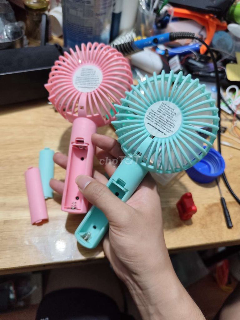 Quạt mini cầm tay. Mua bán Quạt tại Huyện Cẩm Giàng Hải Dương được đăng bởi hoang hình 1