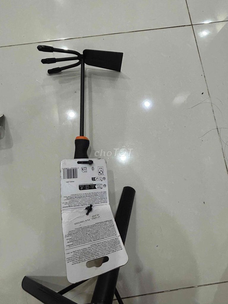 Dụng cụ làm vườn Magnusson Đen cam