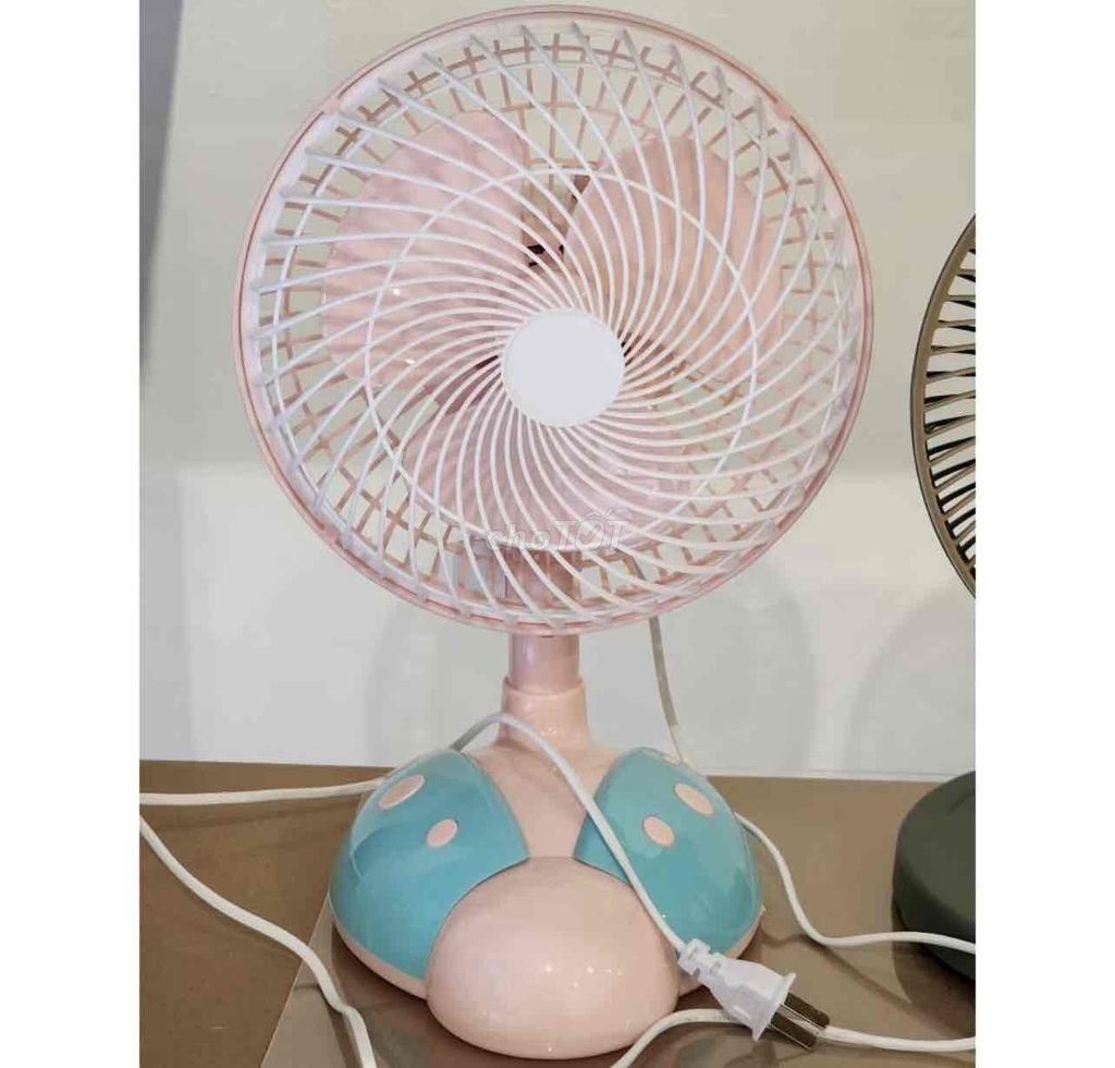 Quạt mini màu Hồng, Xanh đã sử dụng. Mua bán Quạt tại Quận Gò Vấp Tp Hồ Chí Minh được đăng bởi Ni hình 1
