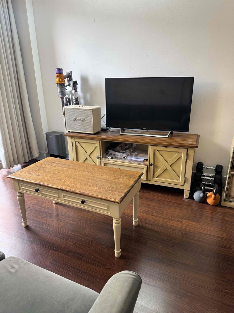 Kệ TV gỗ Châu Âu 152x45x60cm. Mua bán Tủ, kệ gia đình tại Quận Bình Thạnh Tp Hồ Chí Minh được đăng bởi Hoang Yen hình 1