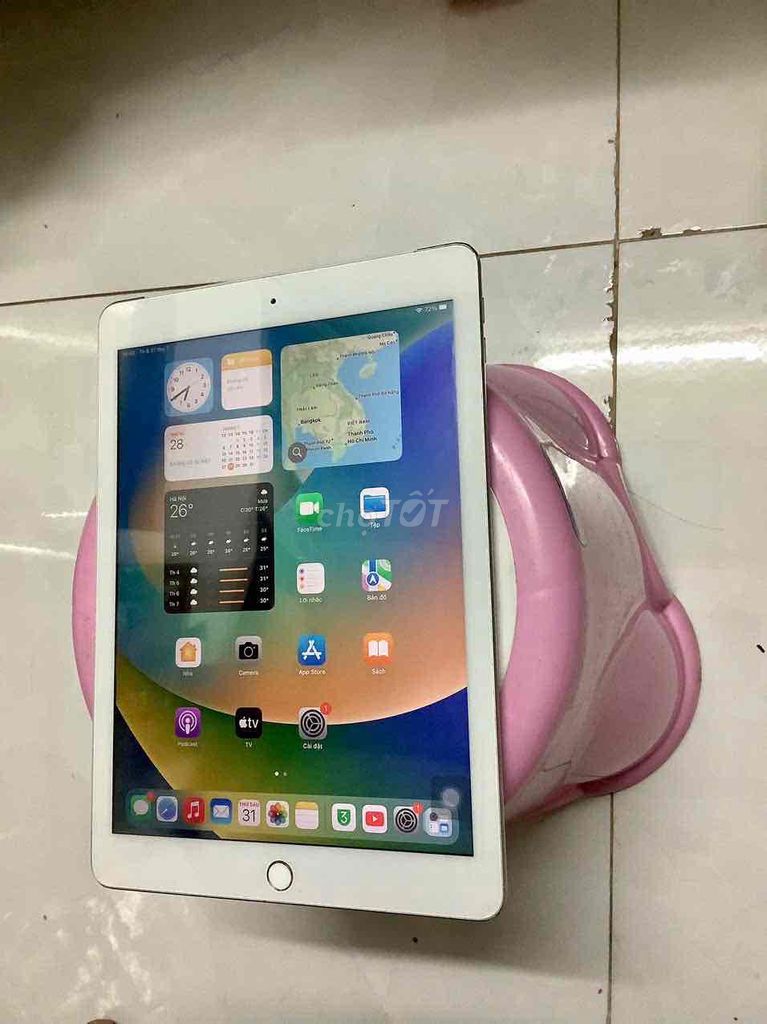 Apple iPad Gen 5 32GB Trắng Có SIM. Mua bán Máy tính bảng tại Huyện Bình Chánh Tp Hồ Chí Minh được đăng bởi Tuyết Loan hình 1