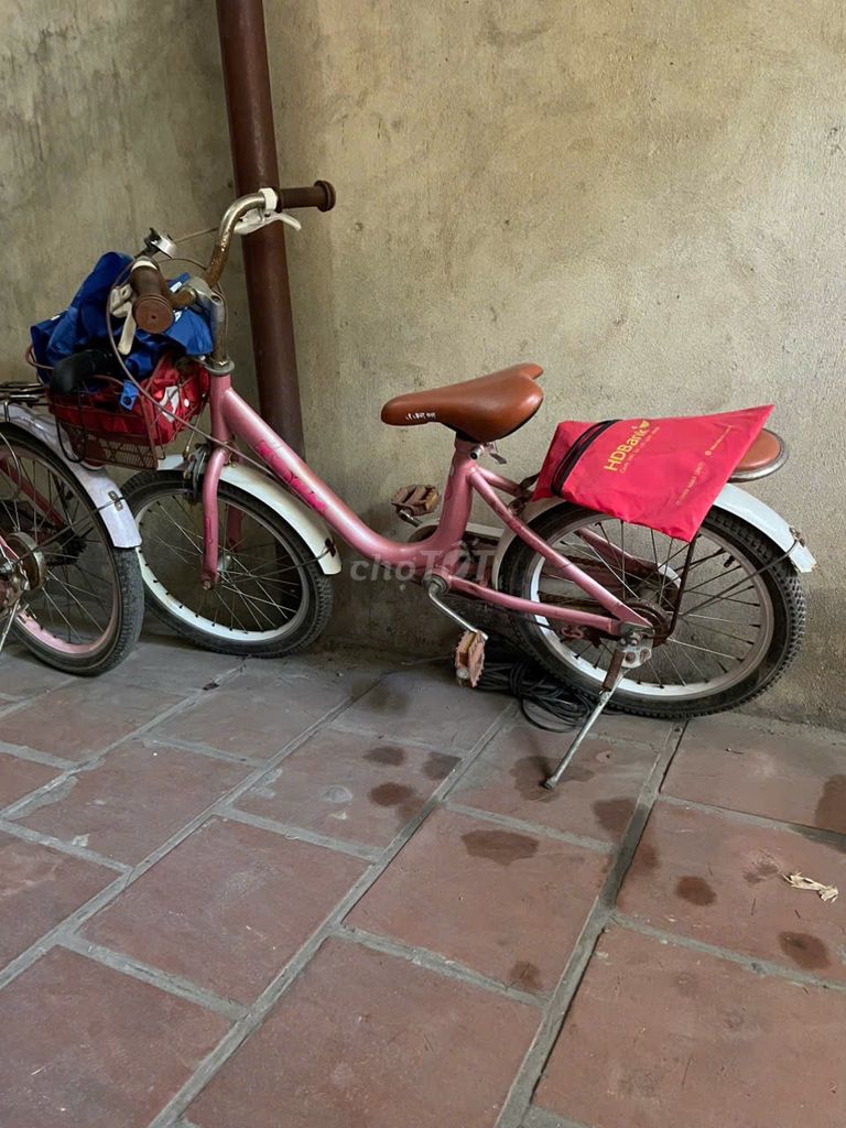 Bán 2 xe đạp trẻ con từ 5 đến 11 tuổi. Mua bán Xe đạp tại Huyện Gia Lâm Hà Nội được đăng bởi Nguyễn Ngoc Linh hình 1