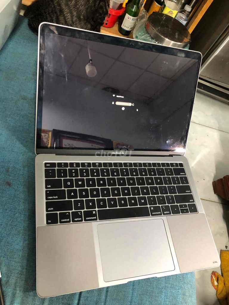 Xác macbook Air 2018 lỗi wifi như hình