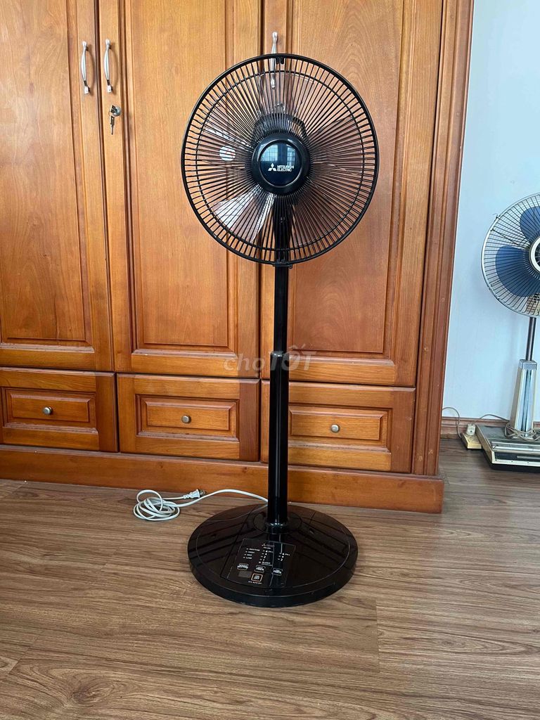 Quạt lửng Mitsubishi Đen. Mua bán Quạt tại Quận Phú Nhuận Tp Hồ Chí Minh được đăng bởi Gia dụng  hình 1