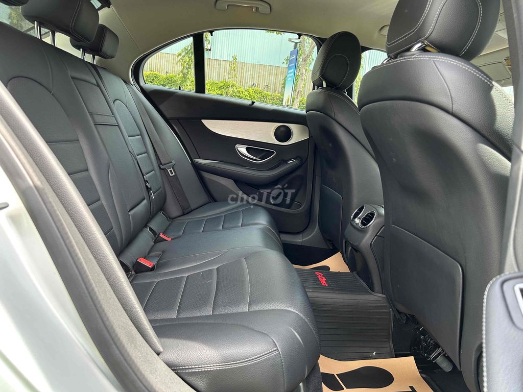 Mercedes Benz C200 Sản xuất 2016. Mua bán Ô tô tại Quận Bình Tân Tp Hồ Chí Minh được đăng bởi Lê Minh Quý hình 11