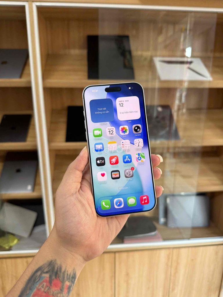 Apple iPhone 17 Pro Max 2TB Bạc Zin Áp Nguyên Bản. Mua bán Điện thoại tại Quận Đống Đa Hà Nội được đăng bởi KT Hà Nội Mobile hình 1