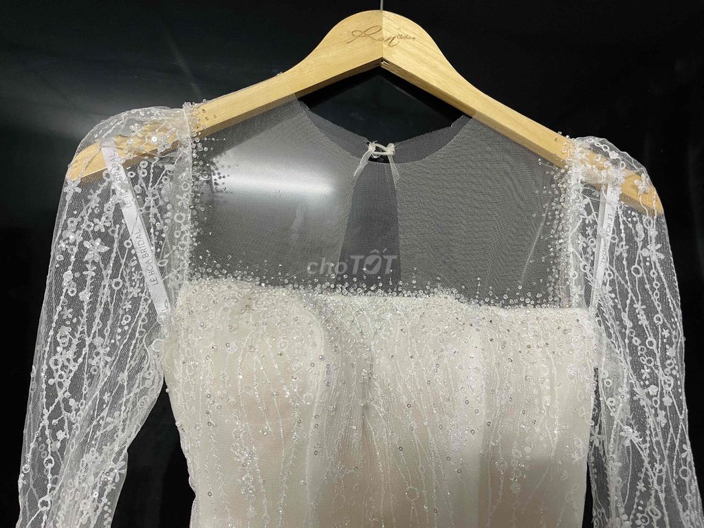 VÁY CƯỚI LÊ HOÀ BRIDAL