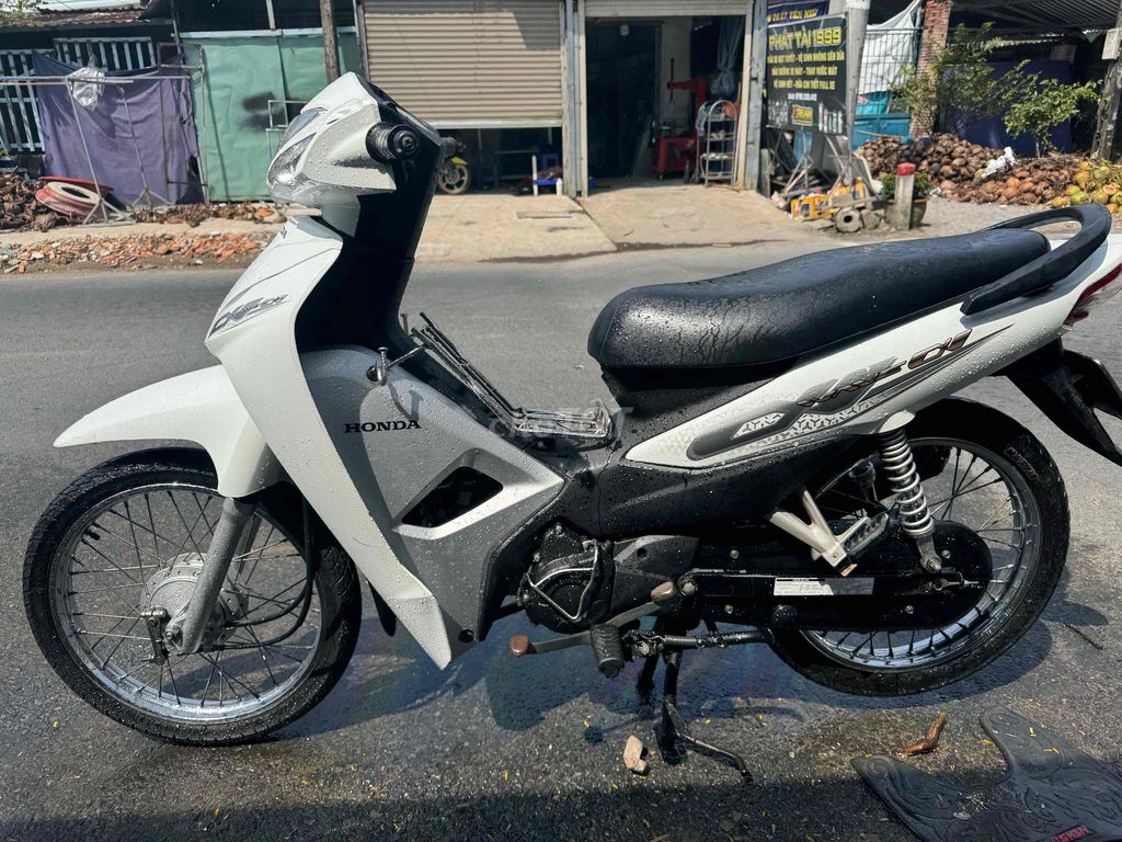 anpha xe đẹp máy êm zin.9chủ lh ***. Mua bán Xe máy tại Huyện Phong Điền Cần Thơ được đăng bởi Thanh Dang Hoang hình 3