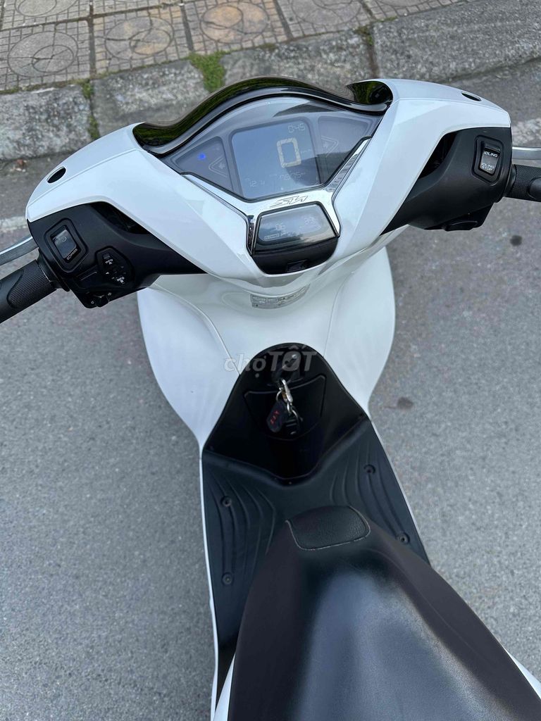 SH 125 cbs năm 2020 biển 29. Mua bán Xe máy tại Quận Hoàng Mai Hà Nội được đăng bởi Xe Máy Quân Oanh  hình 4