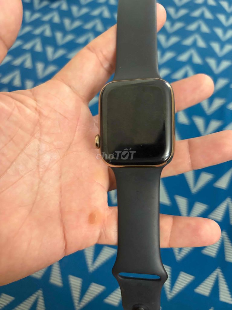 Apple Watch 5. Mua bán Thiết bị đeo thông minh tại Huyện Long Thành Đồng Nai được đăng bởi Diego hình 1