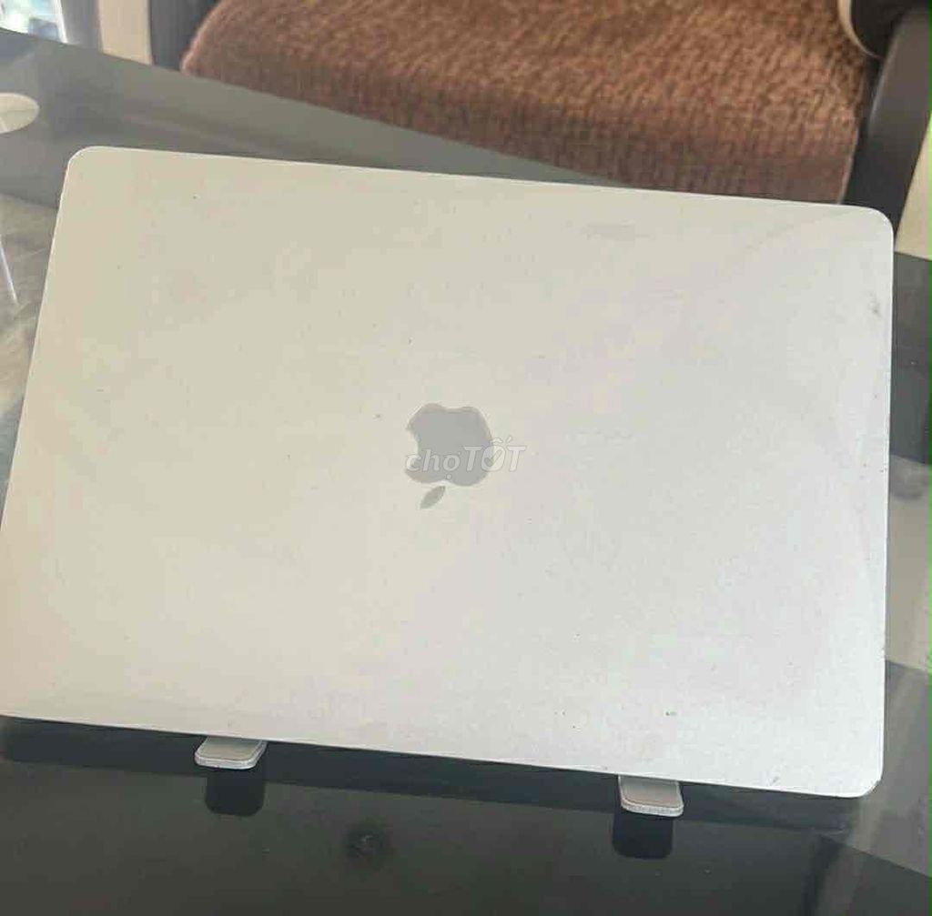 Apple MacBook Pro M1 2020. Mua bán Laptop tại Quận 5 Tp Hồ Chí Minh được đăng bởi Trâm Đào hình 1