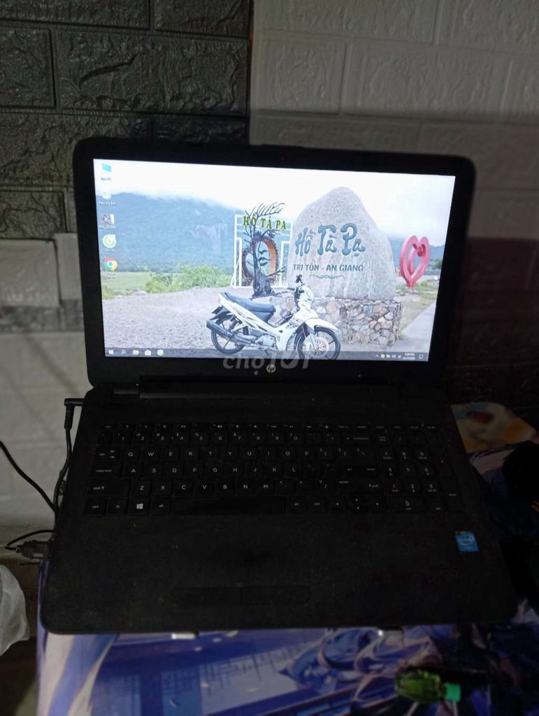 Máy tính xách tay HP Đen. Mua bán Laptop tại Huyện Chợ Lách Bến Tre được đăng bởi Nguyễn Văn Ķħaņģ hình 1