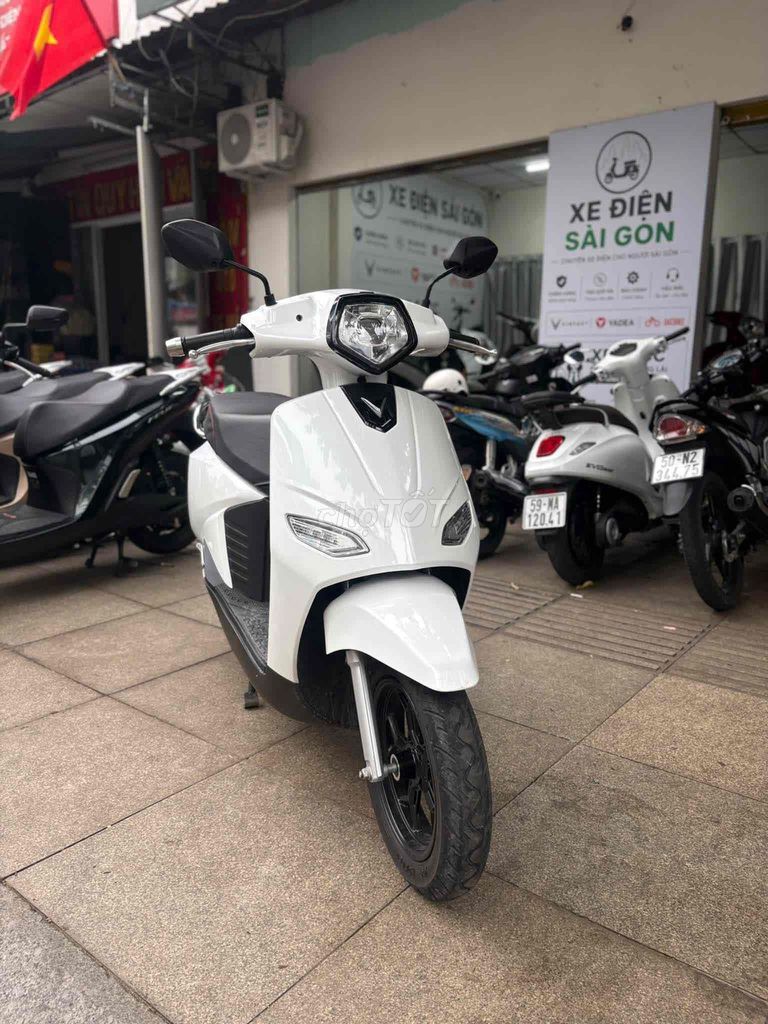 Электроскутер Yadea Vero X 2026 2 аккумулятора 7800км Белый