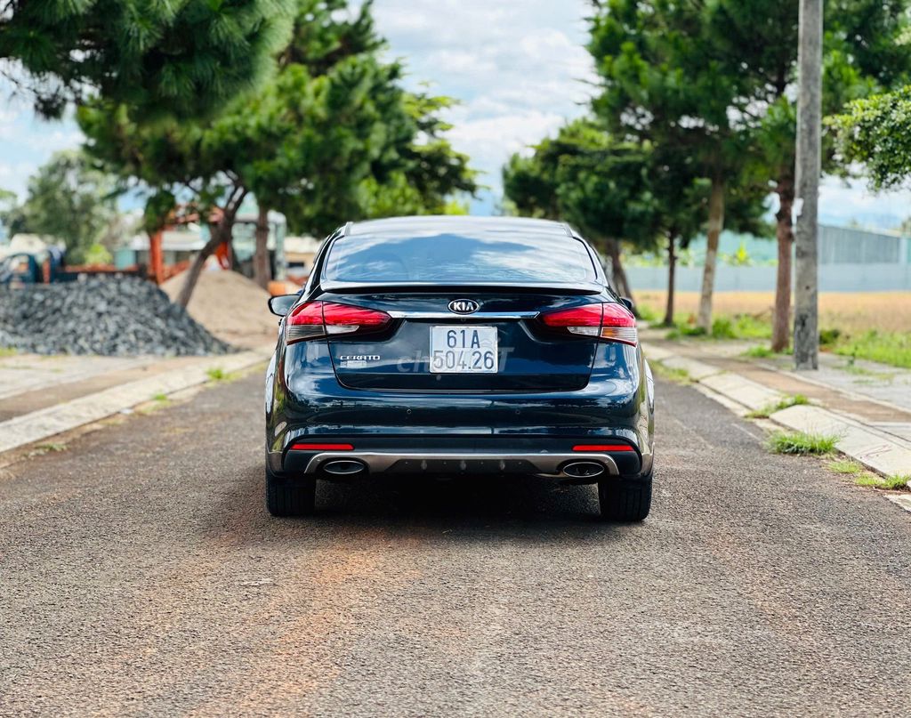 KIA Cerato 2018 Xăng 1.6L Đen. Mua bán Ô tô tại Thành phố Pleiku Gia Lai được đăng bởi Kết Nguyễn hình 16