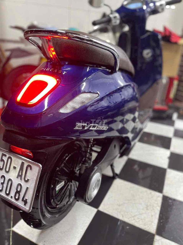 Xe máy điện VinFast EVO 200 2025 Xanh bstp sỉu đep