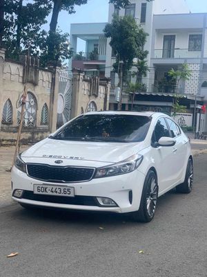 Kia Cerato 2.0 AT phiên bản cao cấp nhất Premium. Mua bán Ô tô tại Thành phố Biên Hòa Đồng Nai được đăng bởi CH xe máy Trần Na Na