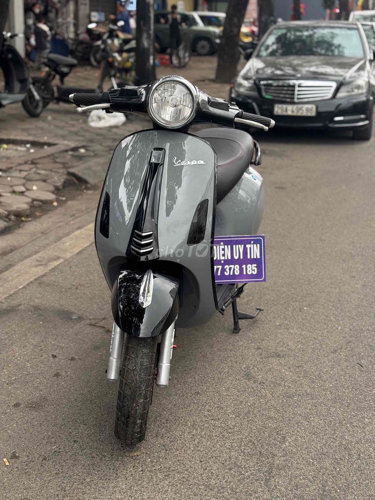 Vespa xám xi măng bình mới thay, xe êm khoẻ chắc