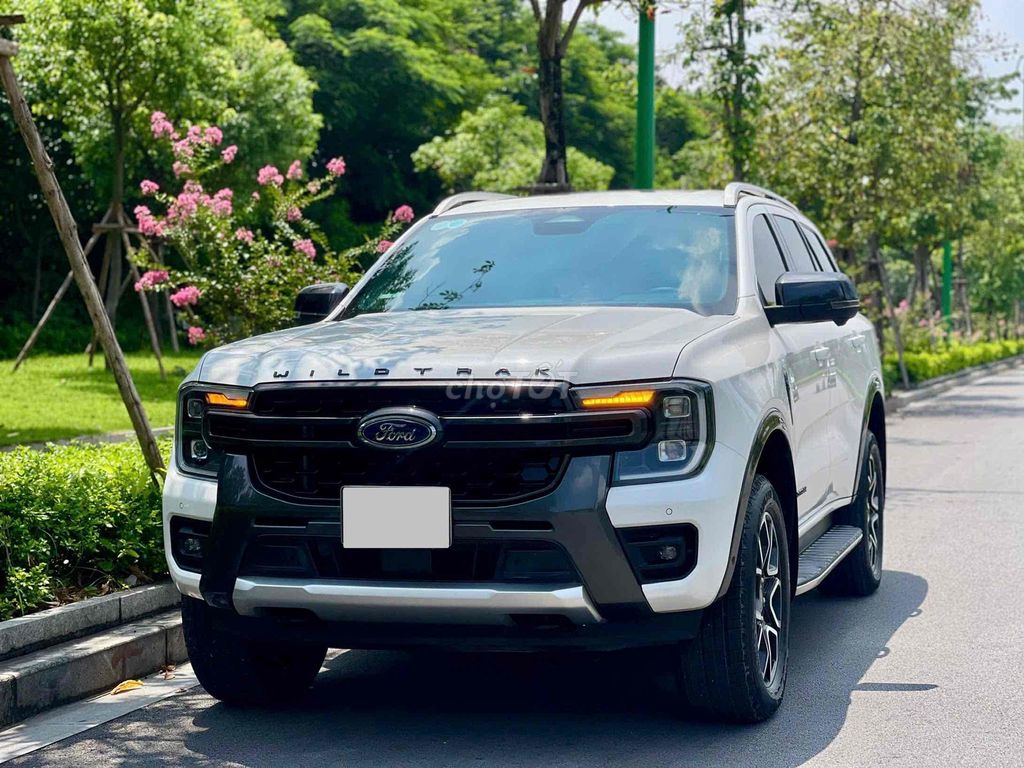 Everets wildtrack 2.0AT 4x4 2023 - 4 vạn km. Mua bán Ô tô tại Quận Long Biên Hà Nội được đăng bởi Hoàng Thanh auto hình 1