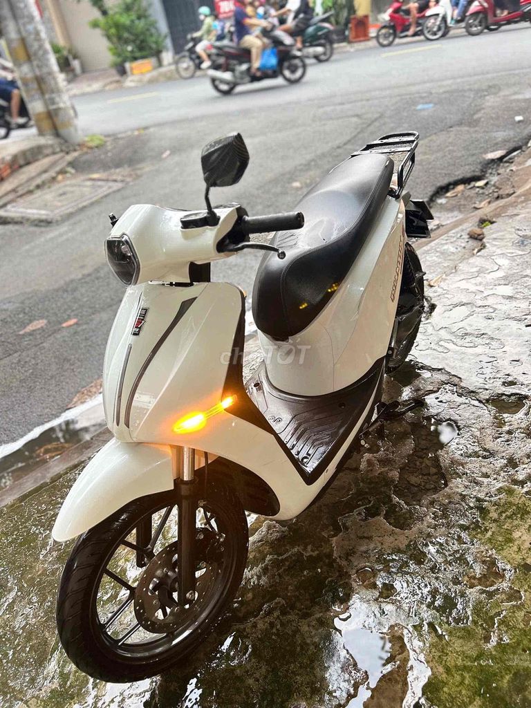 Электрический скутер Datbike Quantum S1 белый 17000 км