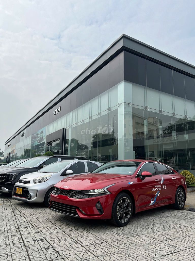 🚘 KIA K5 LUXURY 2023 – MÀU ĐỎ CR5 ❤️. Mua bán Ô tô tại Quận Gò Vấp Tp Hồ Chí Minh được đăng bởi Minh Thanh Kia Mazda HCM hình 11