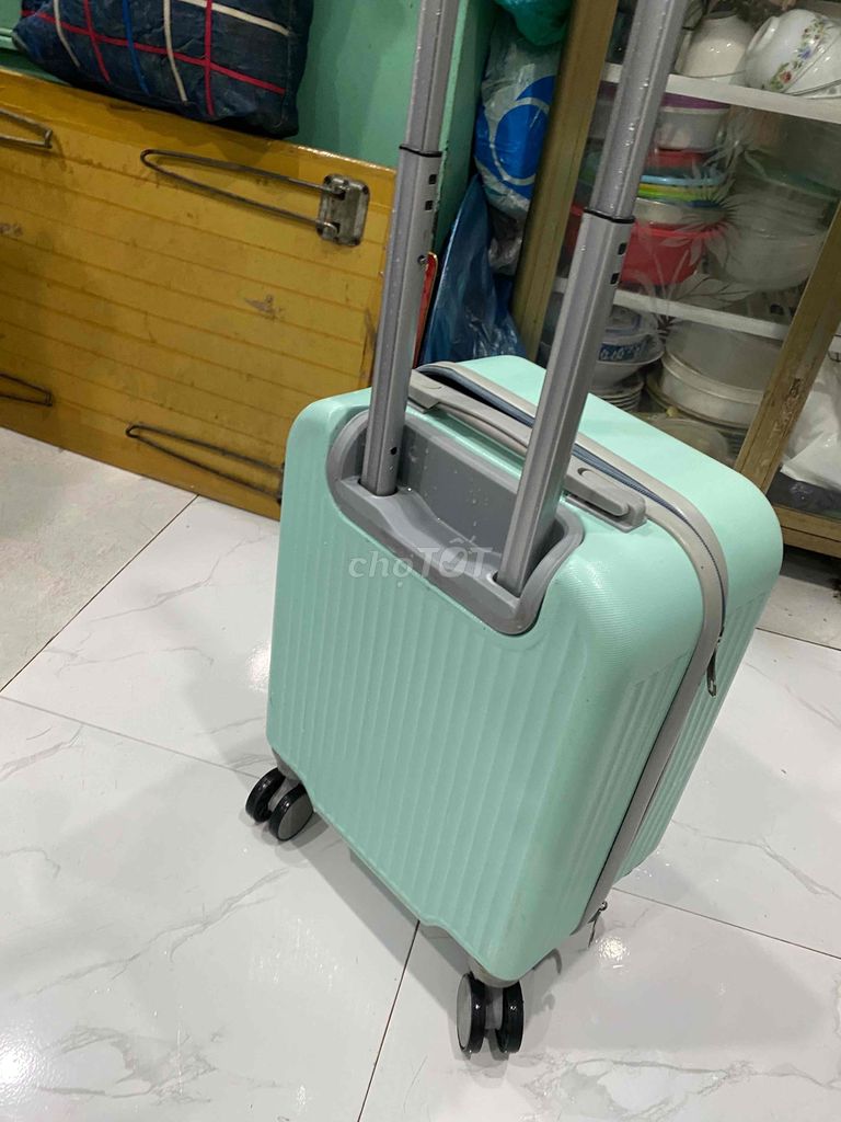 VALI KÉO MINI SIDE 18in đựng phụ kiện du lịch. Mua bán Túi xách tại Quận 4 Tp Hồ Chí Minh được đăng bởi vo thanh long hình 4