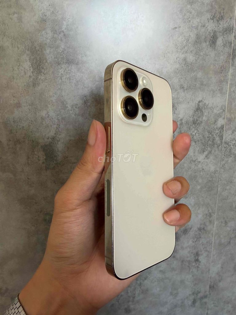 Apple iPhone 14 Pro 256GB vàng Gold. Mua bán Điện thoại tại Quận Thanh Khê Đà Nẵng được đăng bởi Dũng Phan hình 1