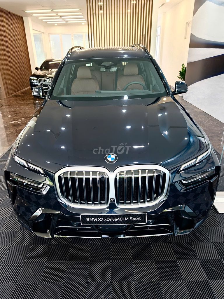 BMW X7 LCI xDrive40i M Sport 2026 Xanh
