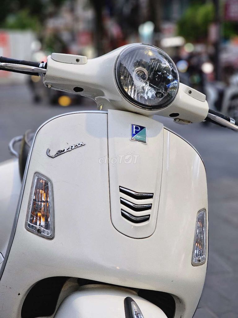 Cực đẹp GTS 125 3vie trắng. Mua bán Xe máy tại Quận Ba Đình Hà Nội được đăng bởi Bách hình 6