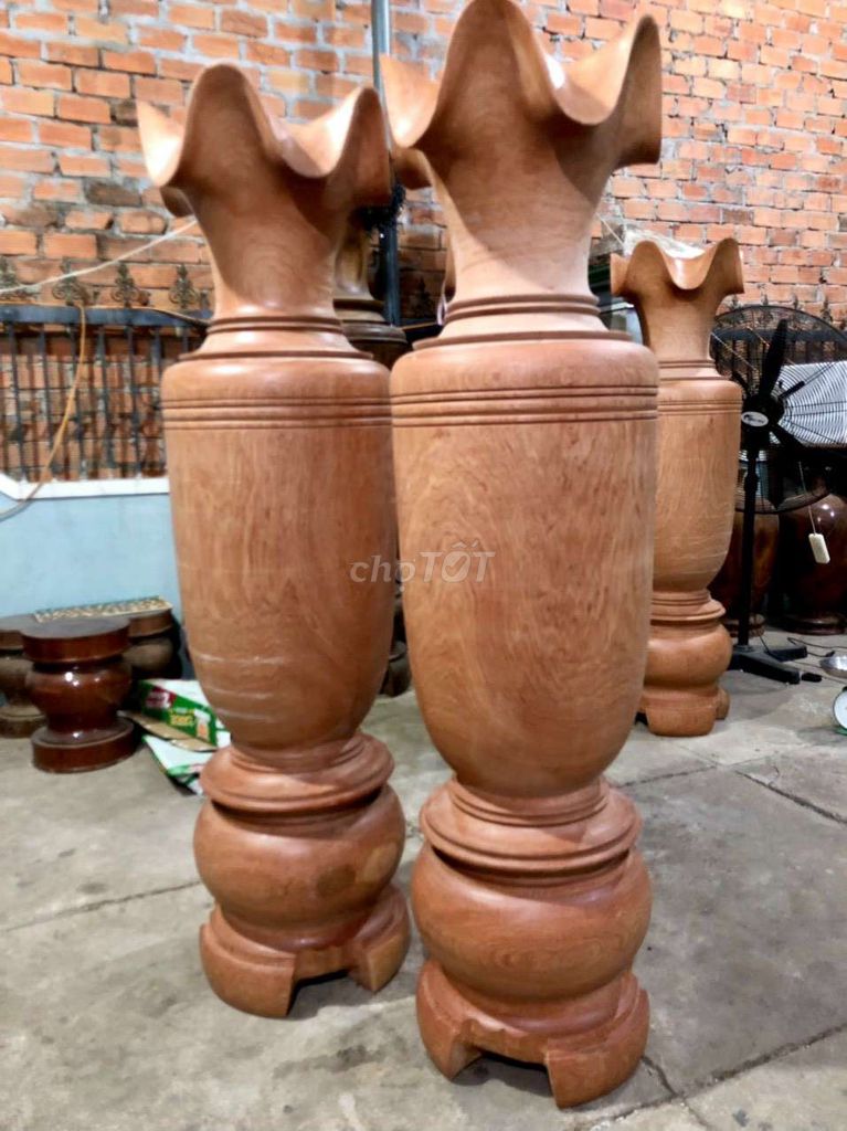 Lộc bình gỗ đinh huong gia Lai cao 160/40cm
