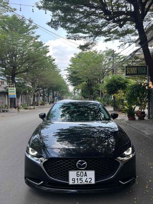 Mazda 3 2020 1.5L Premium - 90000 km