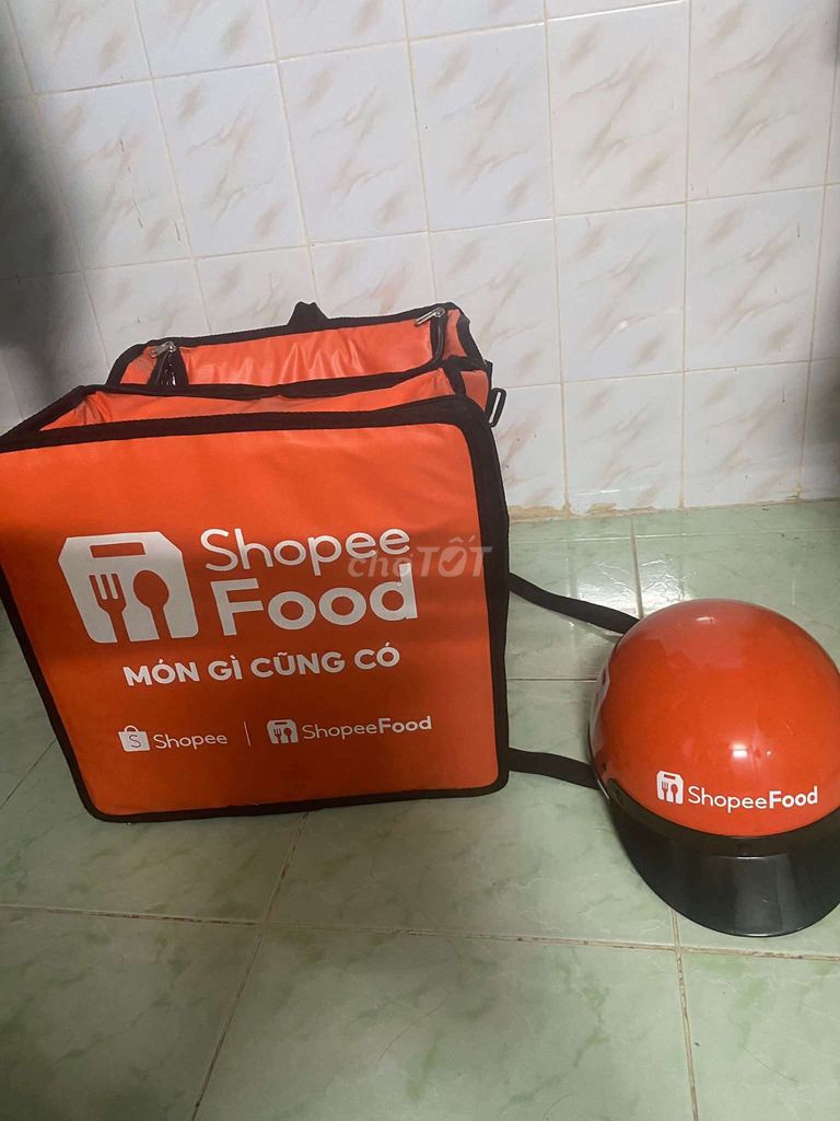 Túi và mũ bảo hiểm ShopeeFood Cam Mới. Mua bán Phụ kiện thời trang khác tại Quận Hoàng Mai Hà Nội được đăng bởi Xuân Việt hình 1