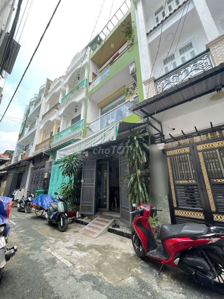 NHÀ 3 TẤM KIÊN CỐ. GIÁ RẺ. HẺM XE HƠI. ĐS8.BÌNH TÂN. Mua bán nhà ở tại Quận Bình Tân Tp Hồ Chí Minh được đăng bởi Trương Chung Nhà Thật hình 1