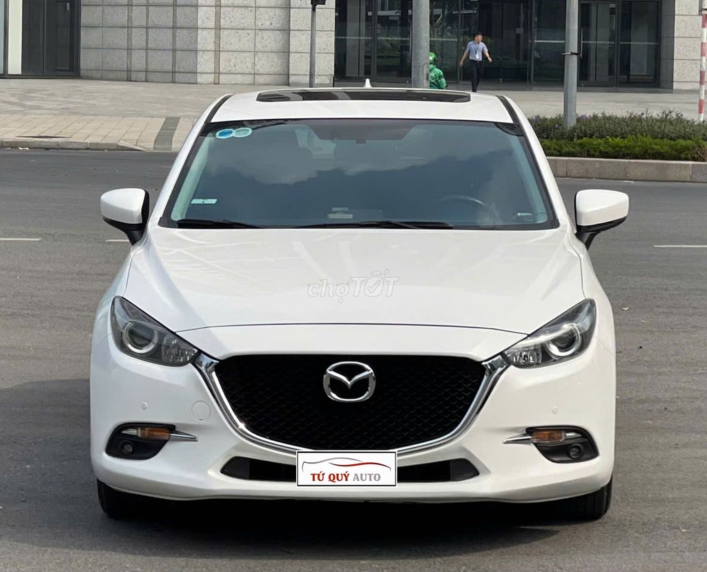 Mazda 3 Hatchback 1.5AT 2019 - Trắng