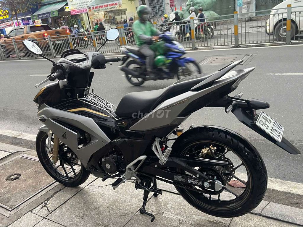 Honda winner v4 ABS 2025 mới 99% Bstp chính chủ. Mua bán Xe máy tại Quận Tân Phú Tp Hồ Chí Minh được đăng bởi Tuanduy hình 4