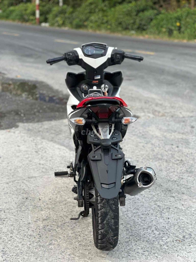 Yamaha Exciter 150 Trắng đỏ đen Zin. Mua bán Xe máy tại Huyện Thạnh Phú Bến Tre được đăng bởi XE MÁY MINH TÂN hình 4