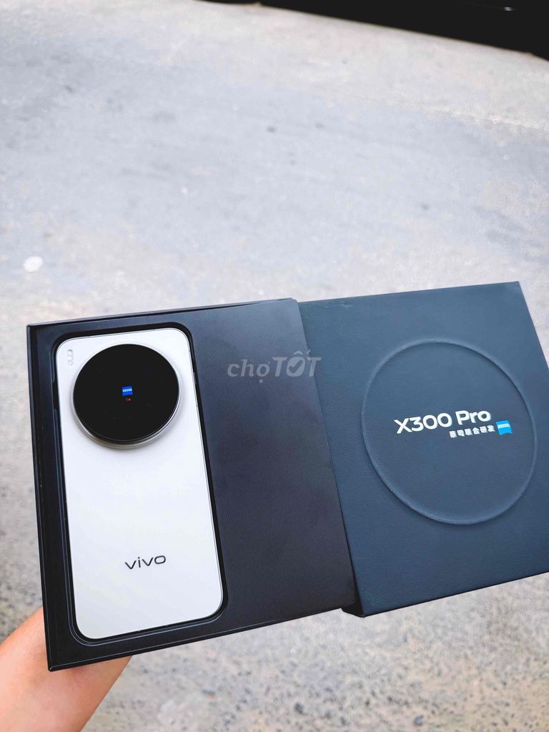 Vivo X300 Pro 12GB/256GB Trắng. Mua bán Điện thoại tại Quận Ngũ Hành Sơn Đà Nẵng được đăng bởi Nguyễn Thế Toàn hình 1