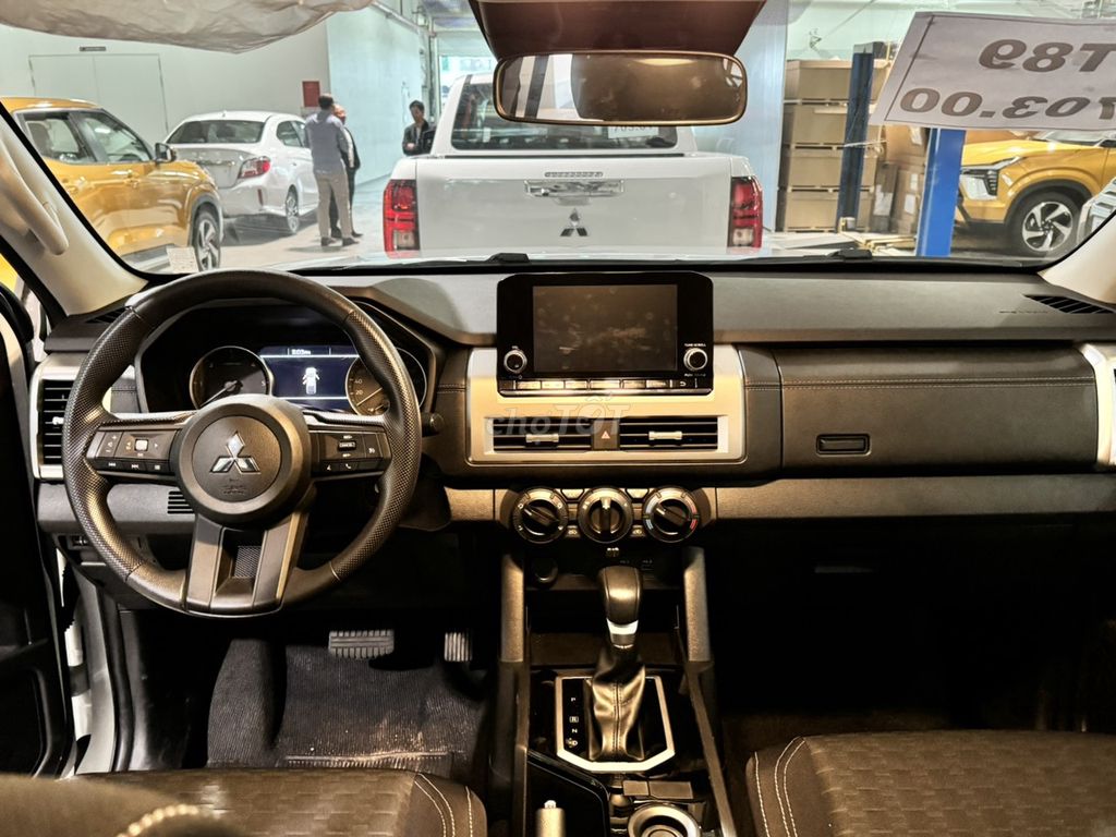 MITSUBISHI TRITON / Giảm 100% TB/ Xe sẵn giao ngay. Mua bán Ô tô tại Quận 1 Tp Hồ Chí Minh được đăng bởi Nam Mitsubishi Quận 1 hình 8