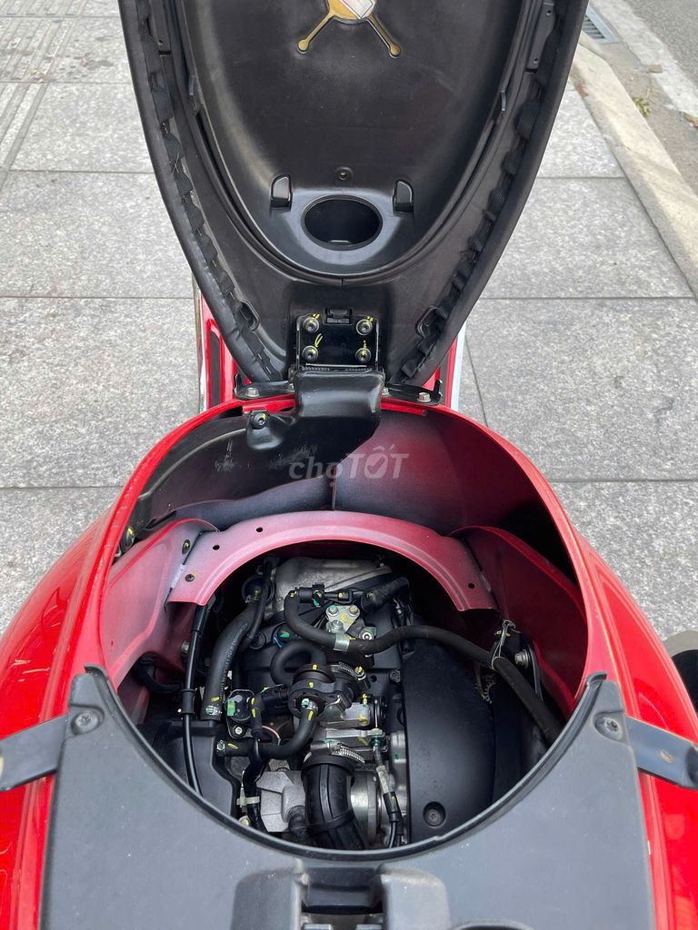 Piaggio Vespa Sprint 125 ABS 2021 Đỏ 5000 km. Mua bán Xe máy tại Quận Gò Vấp Tp Hồ Chí Minh được đăng bởi VÕ MINH HẬU hình 6