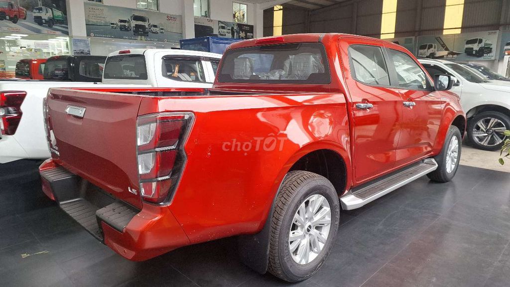 Isuzu D-Max Hilender 2025 AT Đỏ. Mua bán Ô tô tại Huyện Hóc Môn Tp Hồ Chí Minh được đăng bởi Nguyễn hoàng minh hình 3