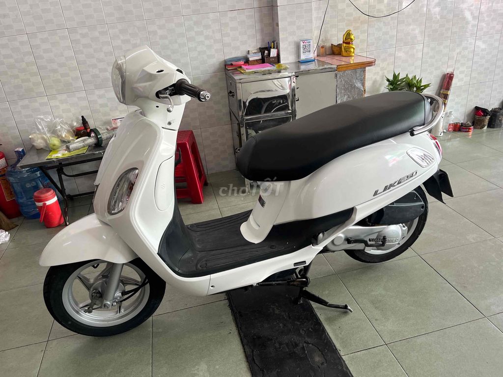 Kymco Like 50cc màu Trắng. Mua bán Xe máy tại Quận Tân Phú Tp Hồ Chí Minh được đăng bởi Cửa Hàng xe gắn máy Minh Tuấn  hình 3