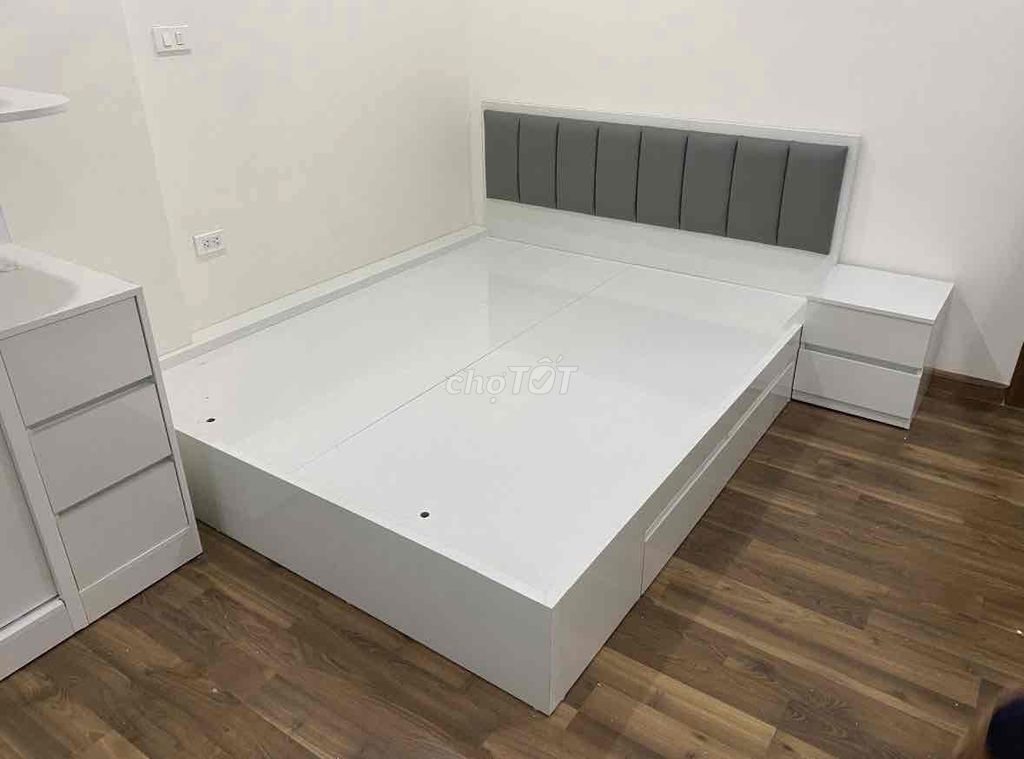 Giường ngủ Gỗ MDF 1m6x2m có ngăn kéo. Mua bán Giường, chăn ga gối nệm tại Quận Tân Bình Tp Hồ Chí Minh được đăng bởi Hong Le hình 1