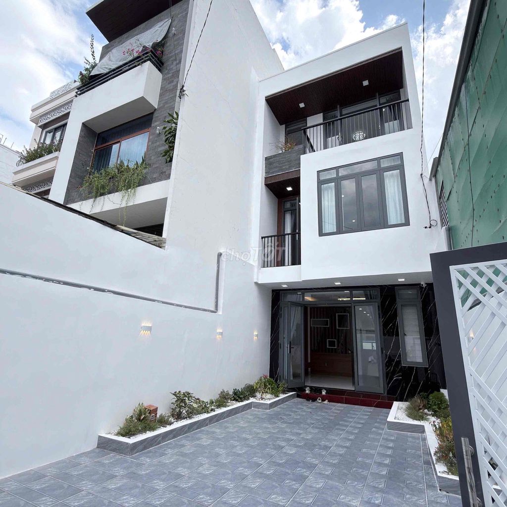 🏡 NHÀ MỚI 100% TRUNG TÂM THÀNH PHỐ – FULL NỘI THẤT CAO CẤP – CHỈ XÁCH