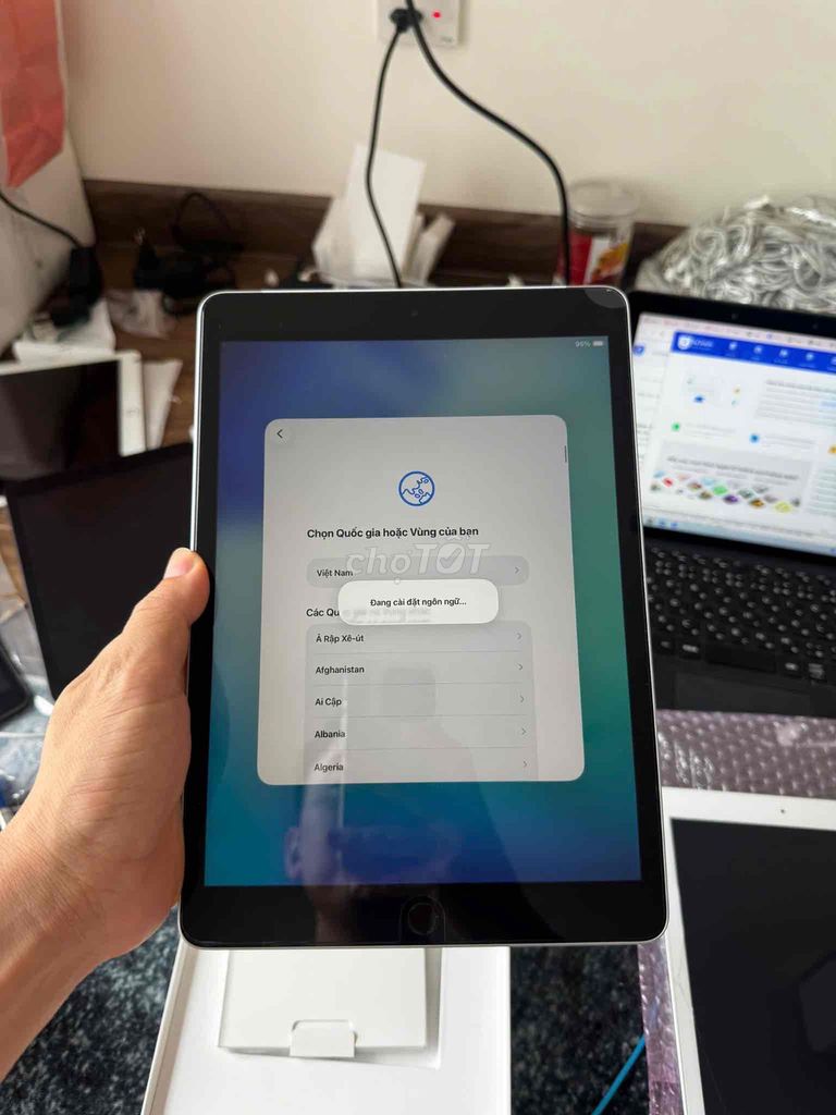 Apple iPad Gen 9 Wifi + Sim 64GB Bạc. Mua bán Máy tính bảng tại Quận 12 Tp Hồ Chí Minh được đăng bởi Nguyên Huỳnh Ngọc Thảo hình 1