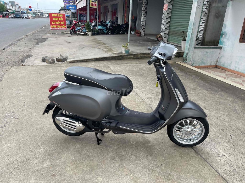 Vespa spinrt 2018 abs chính chủ 60 có bán trả góp. Mua bán Xe máy tại Huyện Trảng Bom Đồng Nai được đăng bởi cửa hàng xe máy Trần Sơn  hình 2