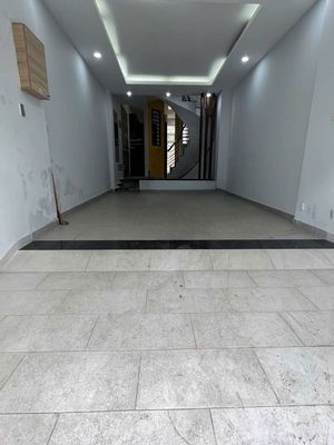 Аренда · 4 комн. · 80 м² · Quận 7, ул. Đường Lâm Văn Bền